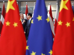 EU - Trung Quốc đàm phán, Mỹ đứng ngồi không yên