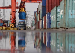 Cước vận chuyển container từ châu Á sang châu Âu vượt 10.000 USD