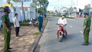 Các tỉnh miền Tây đồng loạt kéo dài thời gian áp dụng Chỉ thị 16