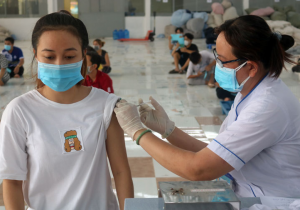 https://baomoi.com/bo-y-te-khang-dinh-tiem-vaccine-covid-19-cho-tre-em-phai-co-lo-trinh/c/30463412.epi